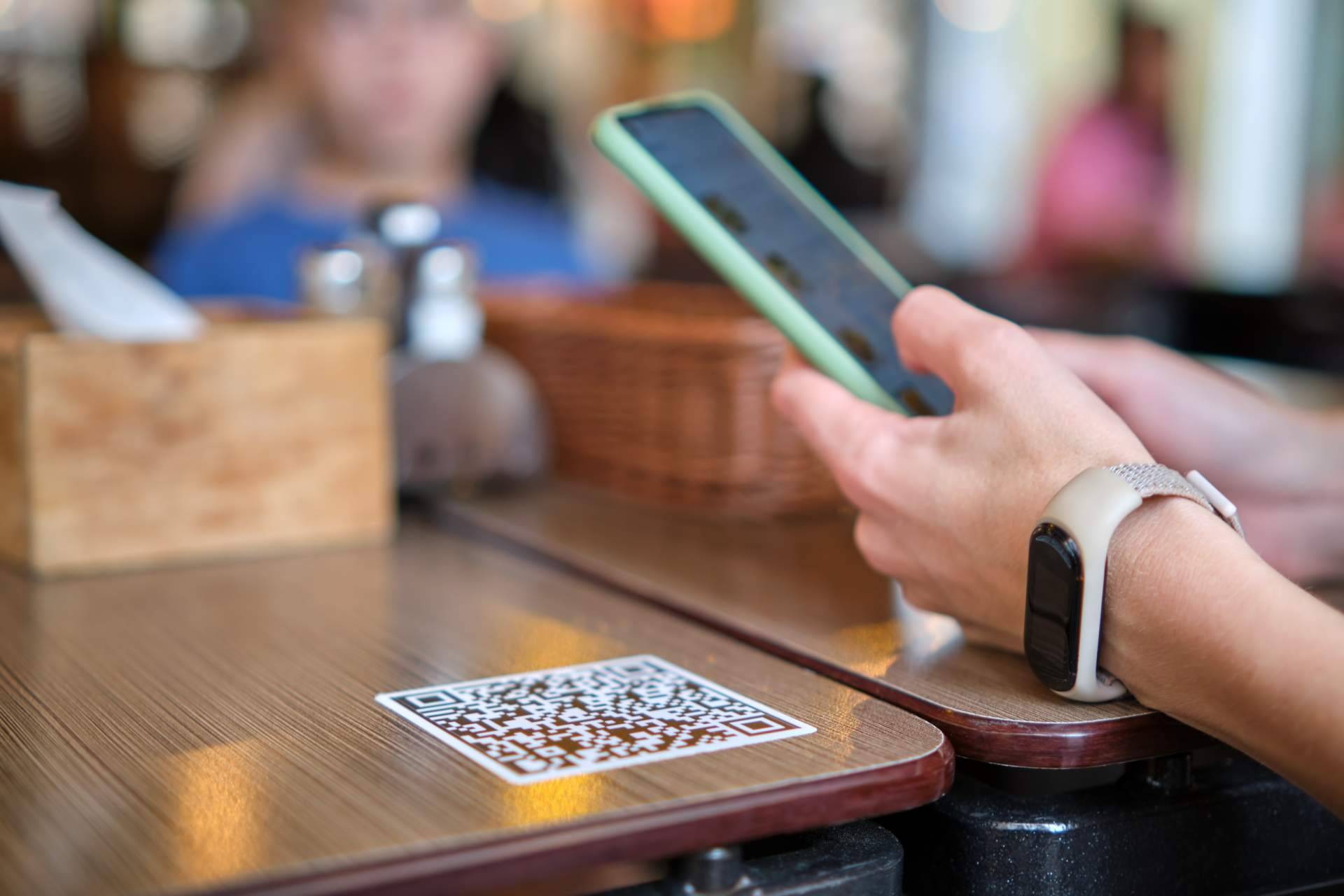 Crear cartas de restaurantes sincronizadas con redes sociales, con MenuMaker