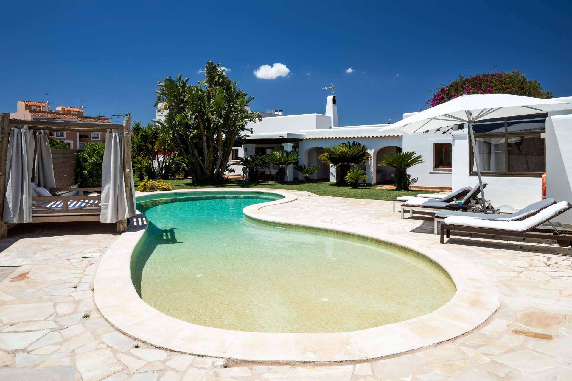 Alquilar casa en Ibiza, de la mano de Can Corda