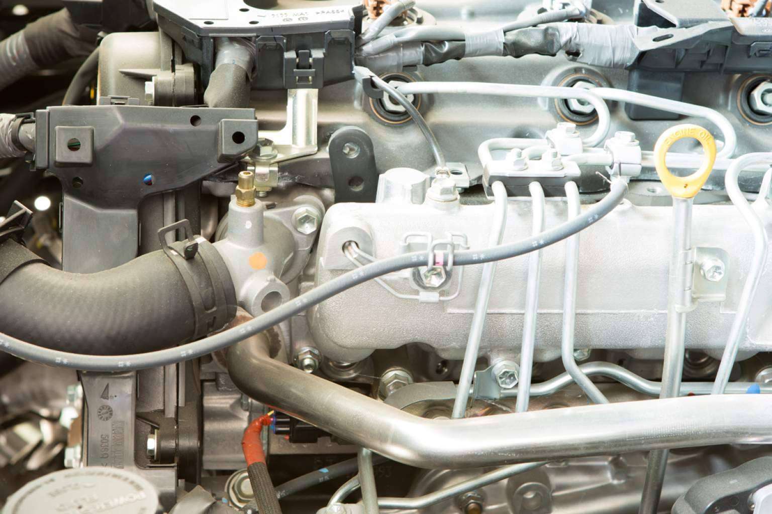 Gestión de fluidos para la automoción de la mano de ILPEA Galvarplast