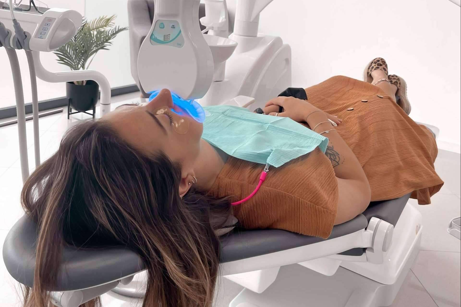¿Qué hay que saber acerca del blanqueamiento dental?, por Clínica MG Dental