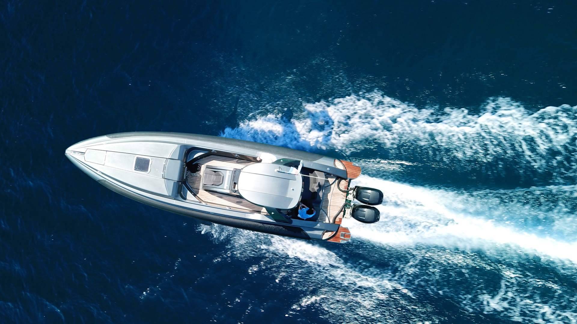Claves para asegurar una embarcación a motor de la manera correcta, por Elsegurodemibarco.com