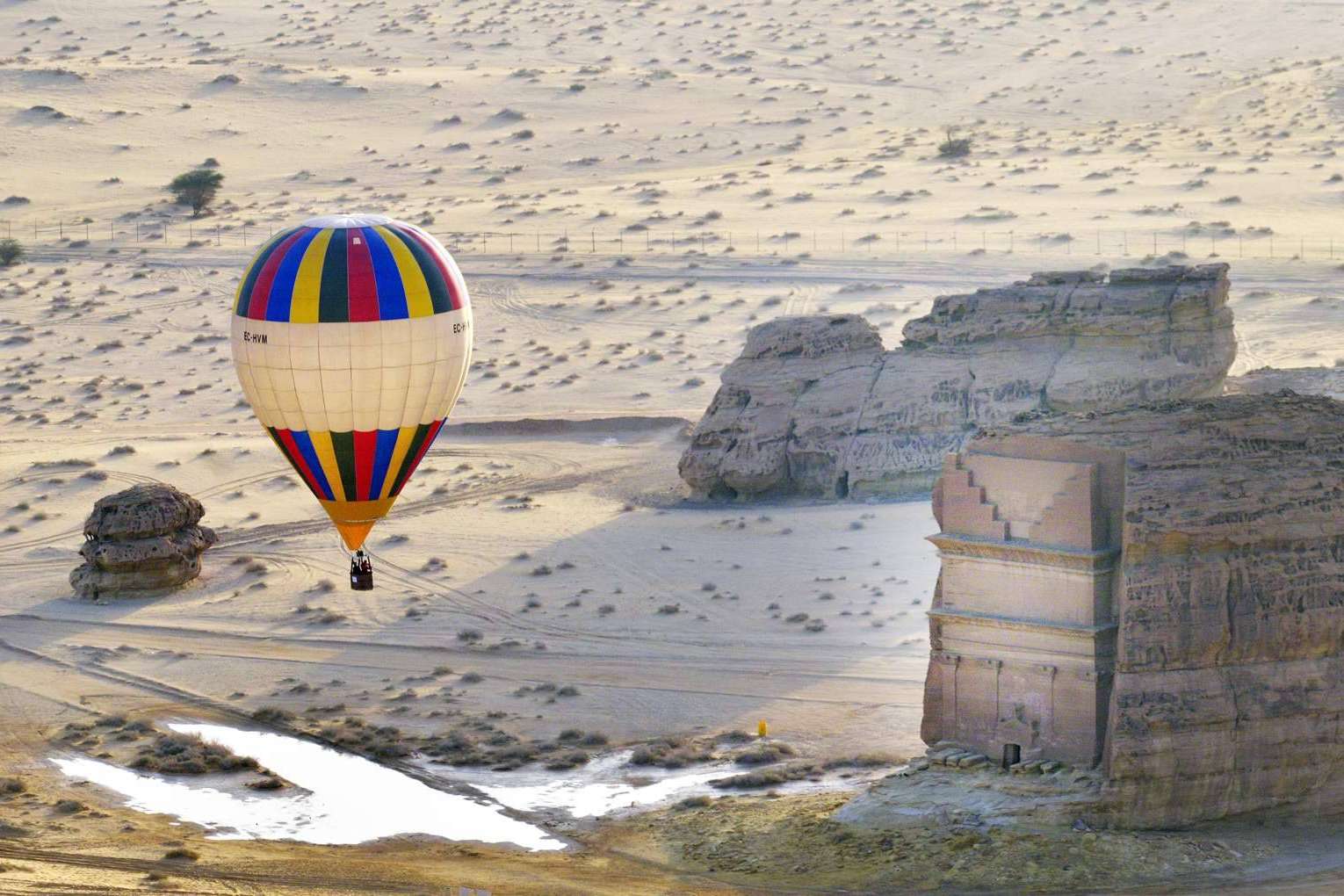 Aventureros de todas las edades pueden realizar un viaje en globo en primera clase de la mano de Viajar en globo