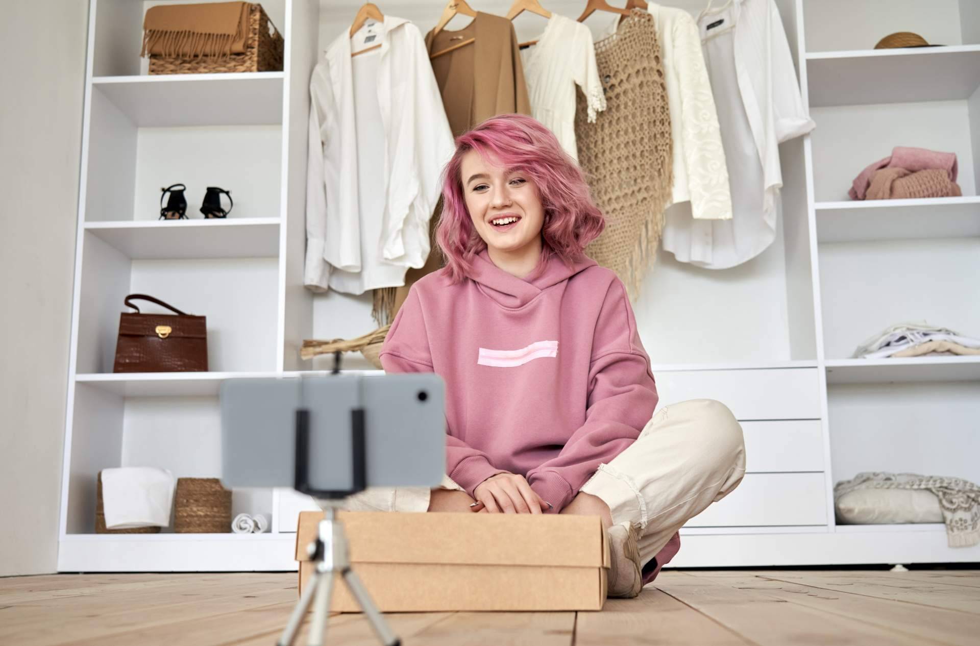 Ventajas de promocionar un negocio con microinfluencers en 2024, por Brandarmies España
