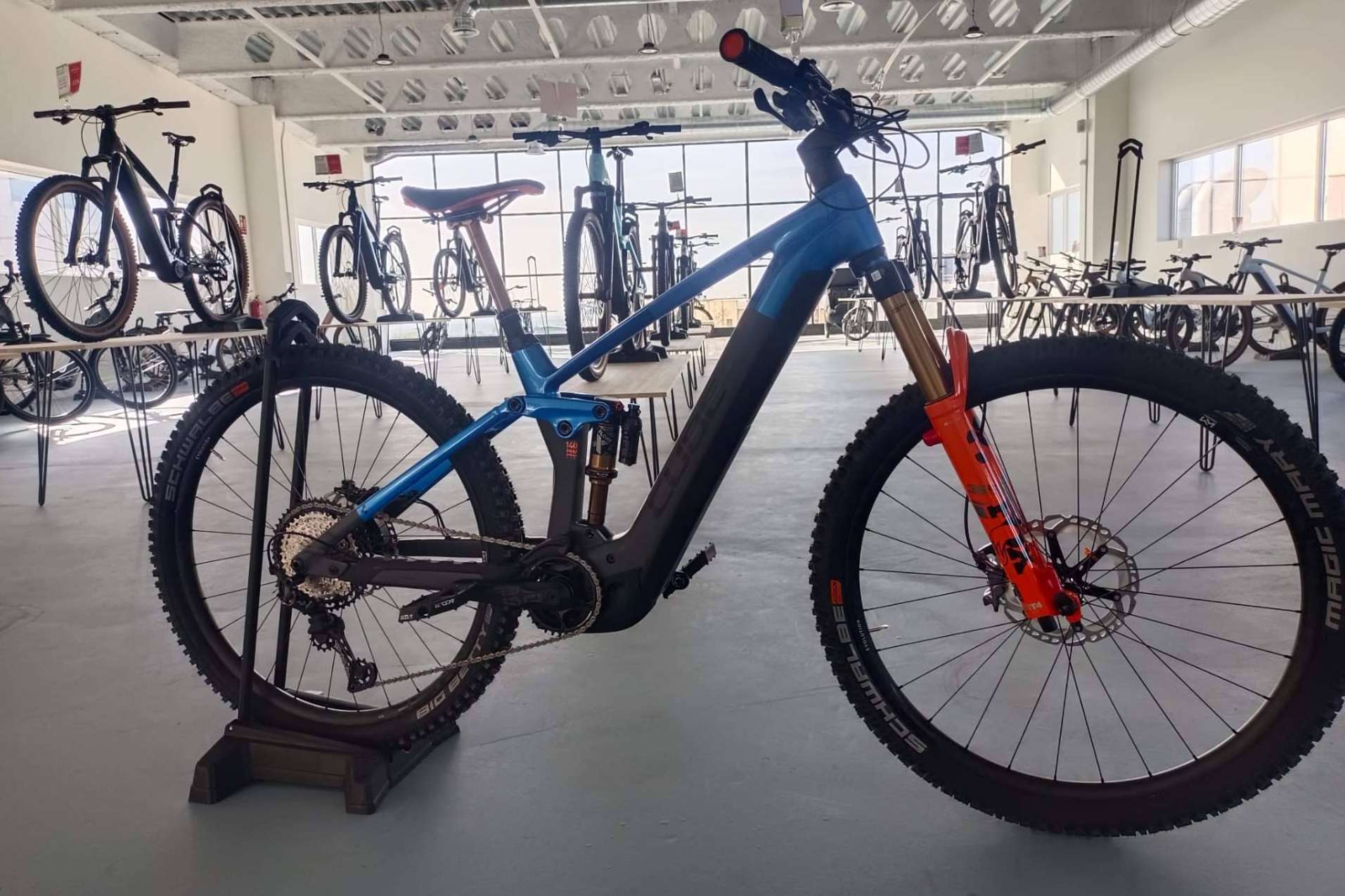 Las bicis eléctricas de montaña Cube Stereo Hybrid 2024 llegan a eBike.es