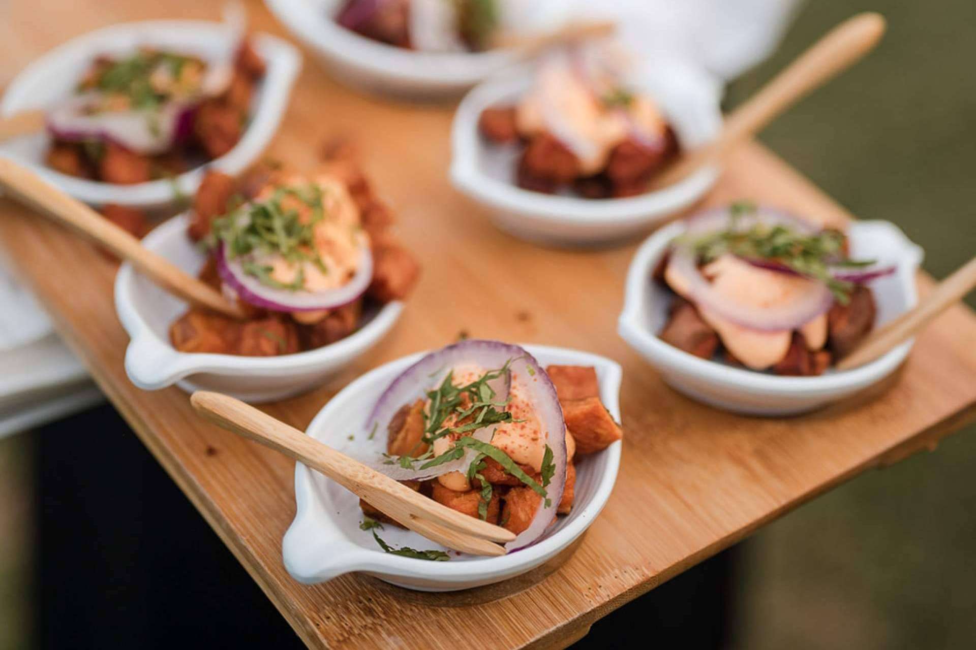 Goyo Catering destaca por proporcionar un servicio de catering elegante y lujoso