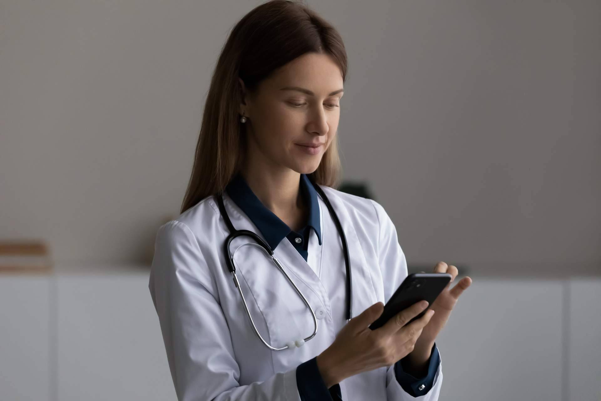 Discovery Marketing sobre el papel del posicionamiento SEO local en el sector de la salud
