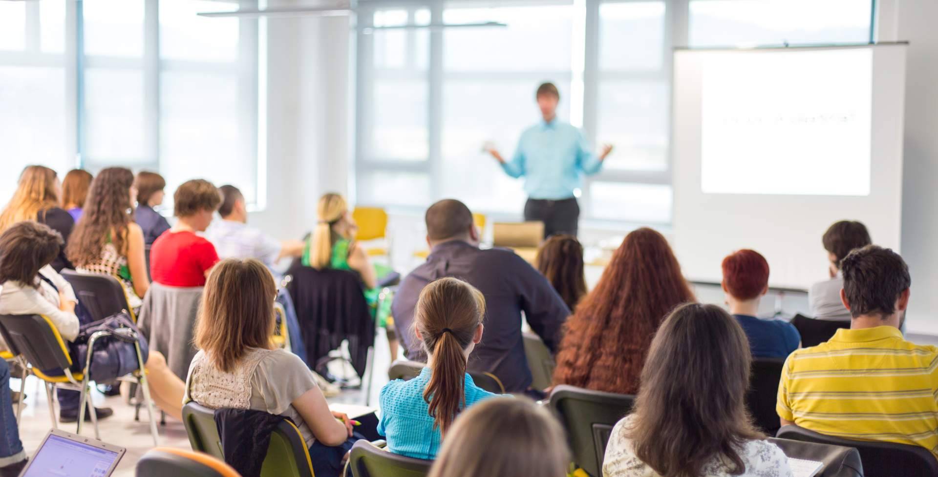 USTANI busca revolucionar el ámbito educativo con sus programas de formación de coaching profesional