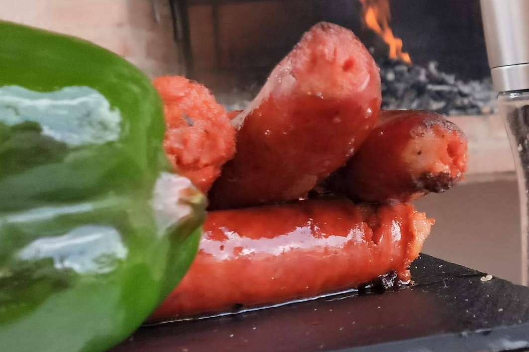 D’Carnilsa explica qué es una longaniza