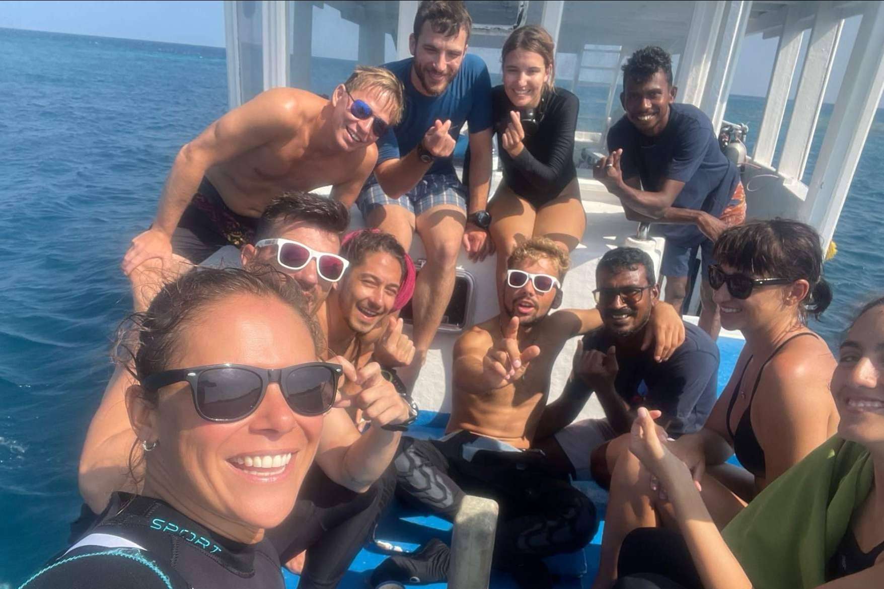 Paquetes de buceo para certificados de la mano de Drop Dive Maldives