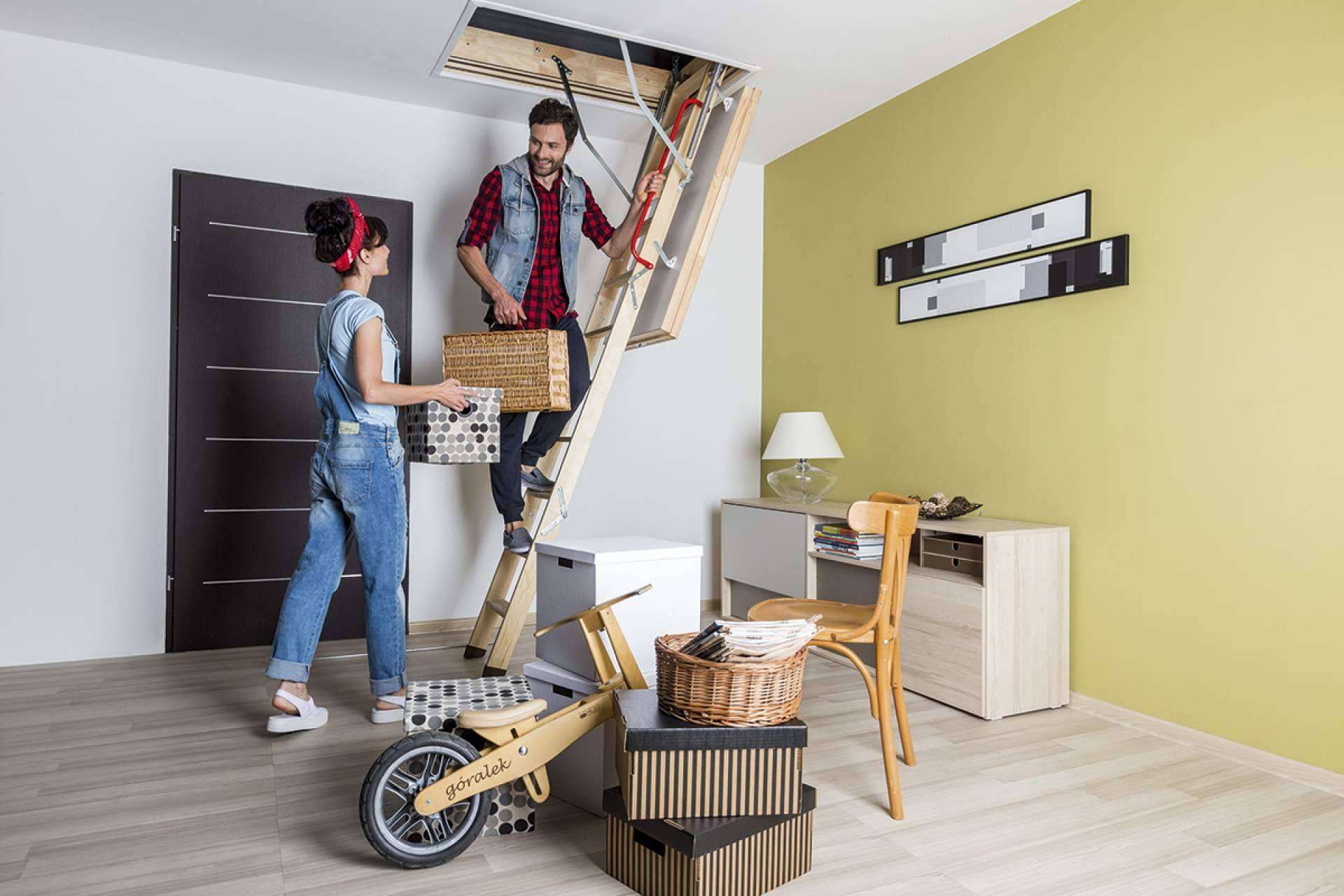 Escaleras escamoteables disponibles en Claraboyas Matilla