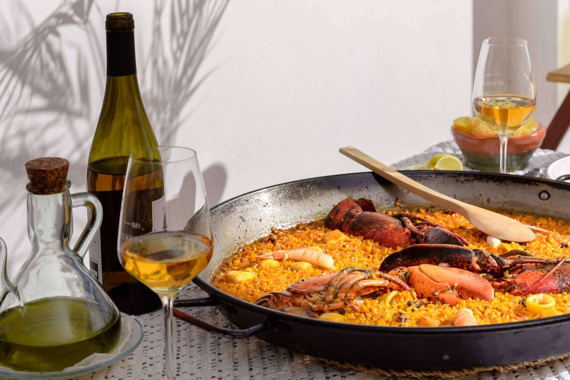 El delivery de paellas en caldero de hierro que está revolucionando la comida tradicional, Paella va!