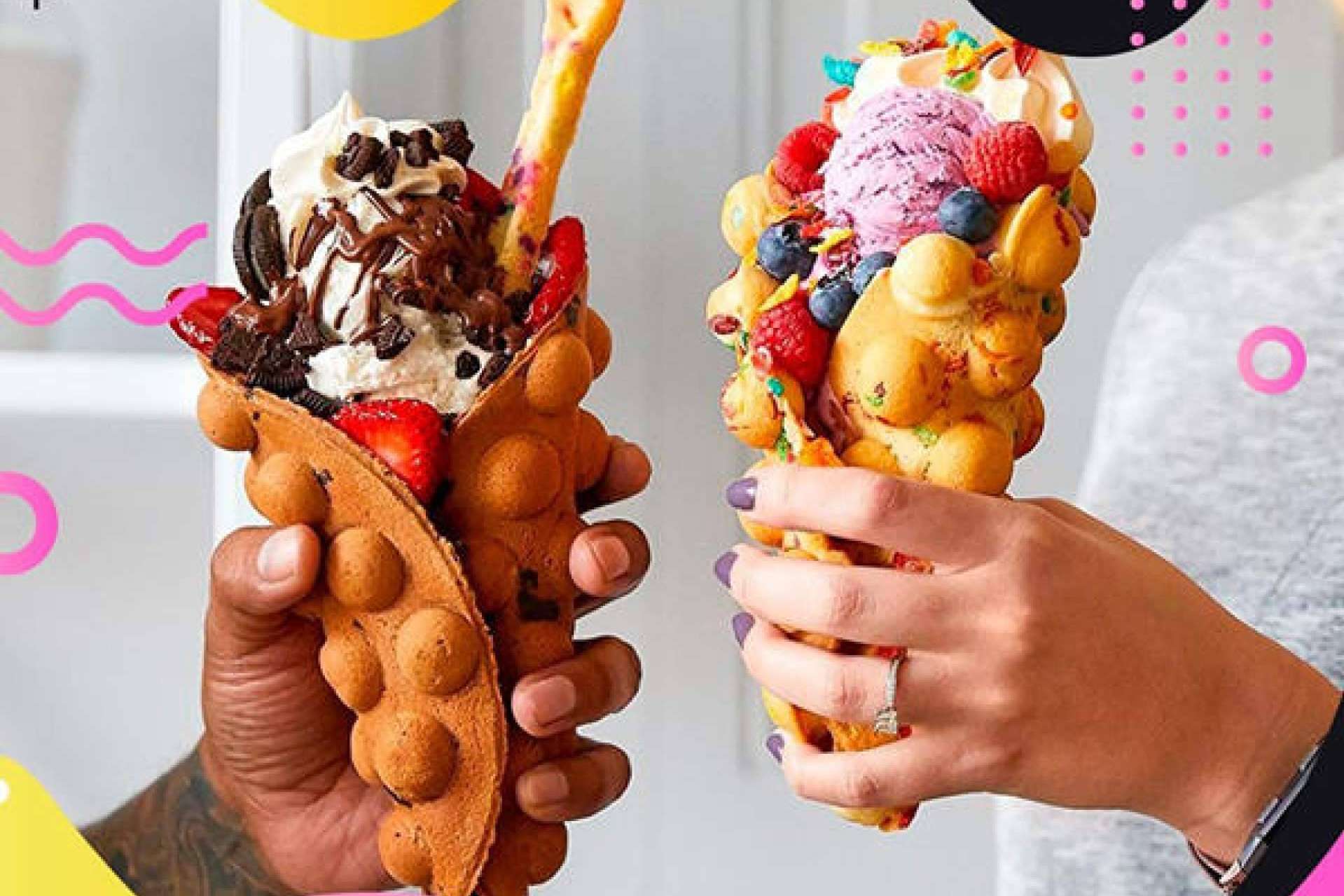Llooly revoluciona el mundo de los postres con la elaboración de ice rolls y bubbles waffles