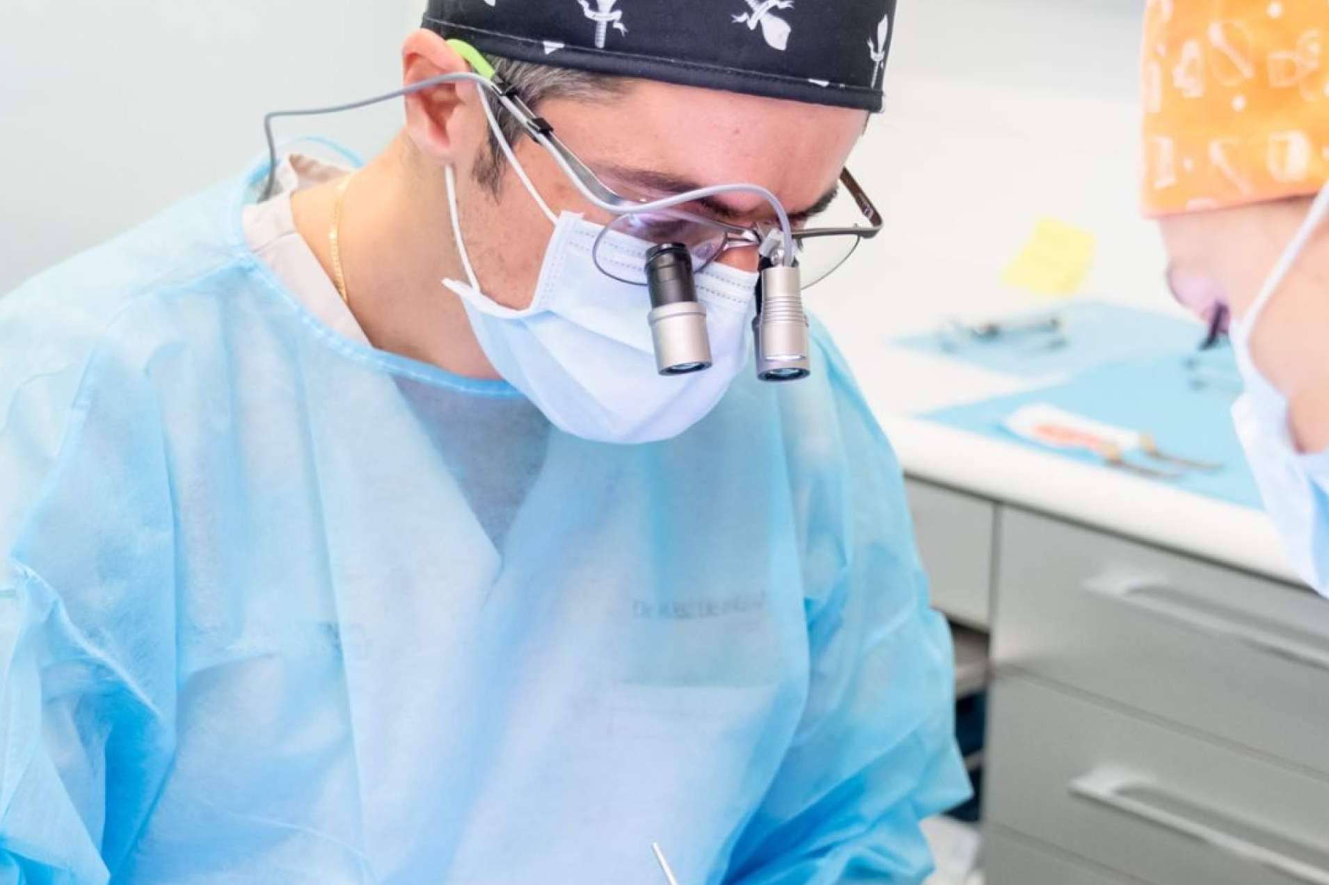 Las características de la GUNA, de la mano de la Clínica Dental en Madrid Ruiz de Gopegui