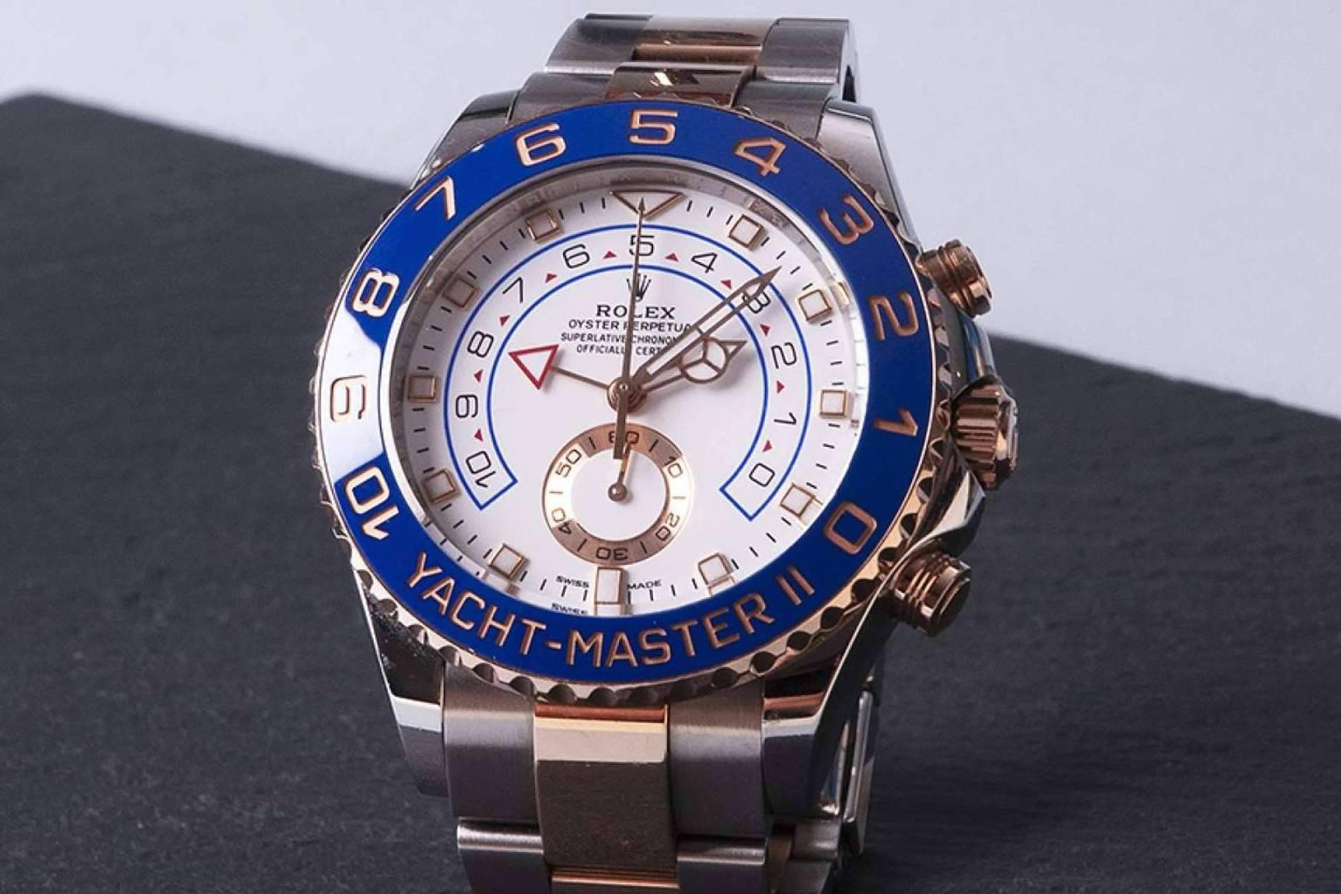 Las ventajas de vender un reloj de lujo a una tienda especializada frente a un particular