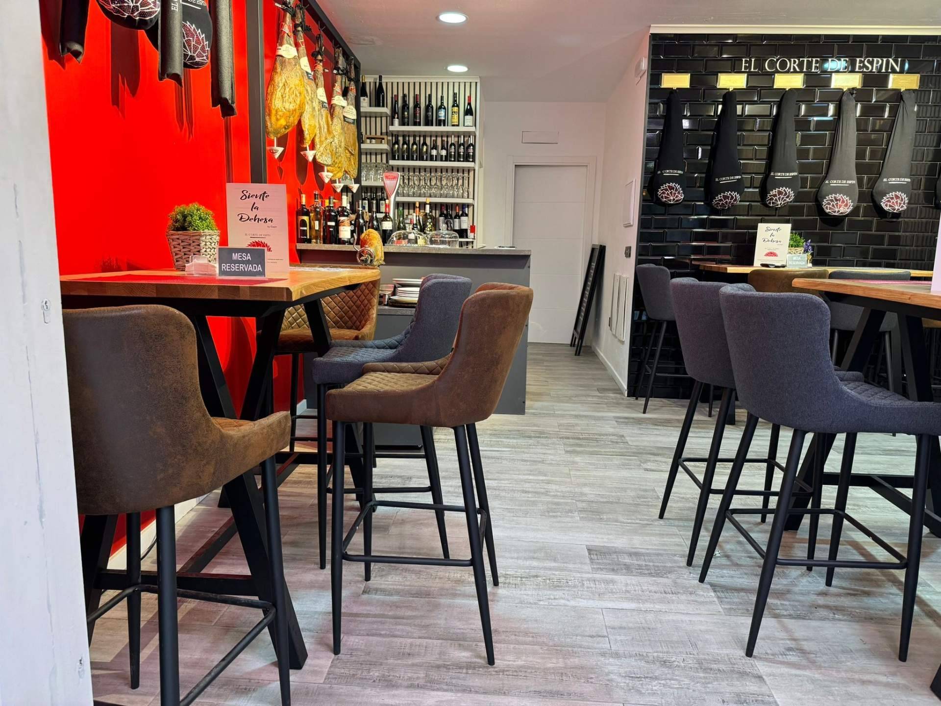 La nueva aventura gastronómica de Jorge Espin en Badajoz, Extremadura; Siente la Dehesa
