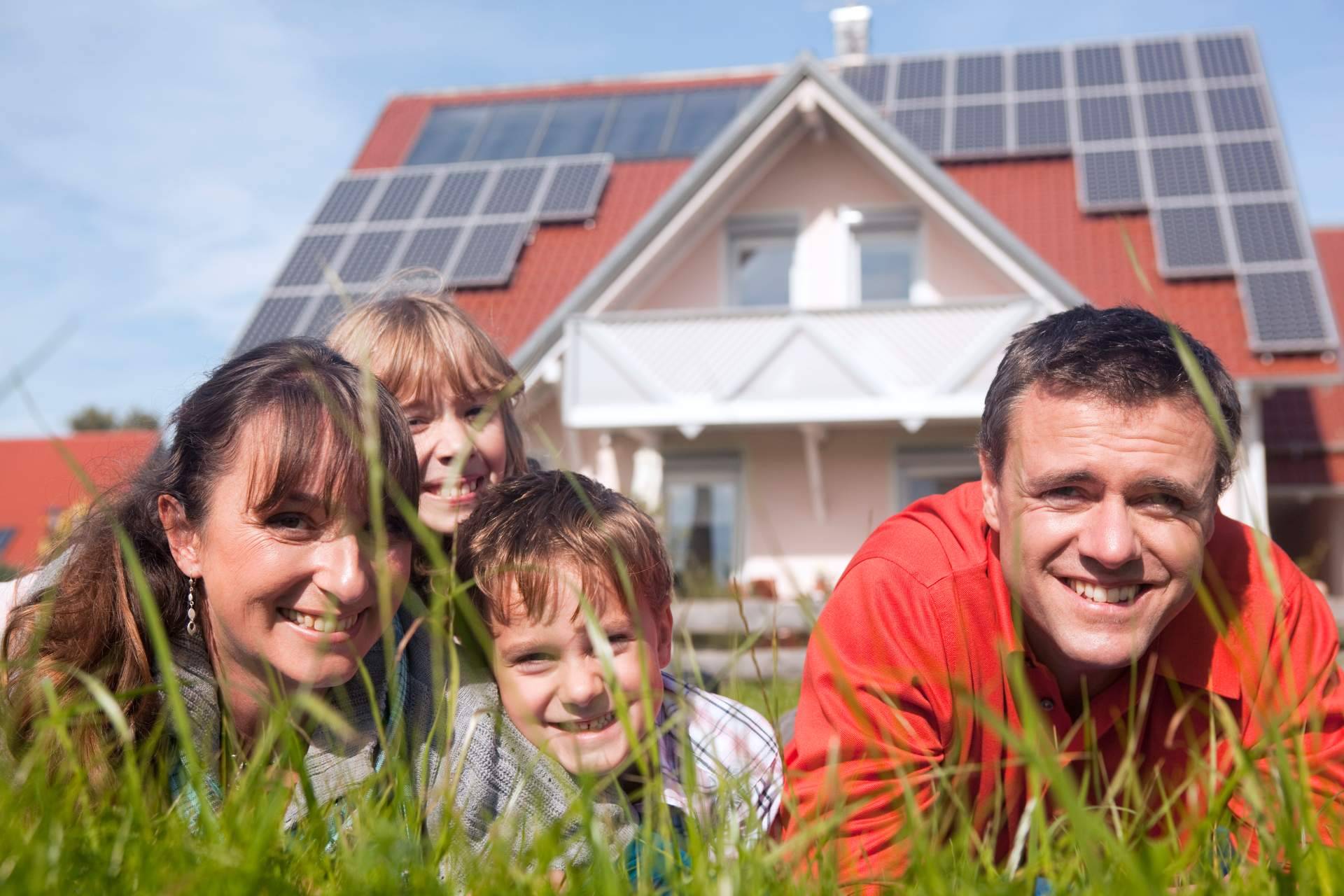 Ahorrando en la comunidad de propietarios de la mano de Multienergía Verde