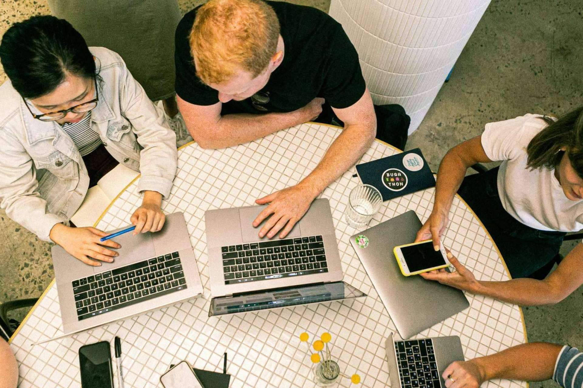 SkyRocketMonster, una agencia de marketing con especialistas en captación de leads para pymes