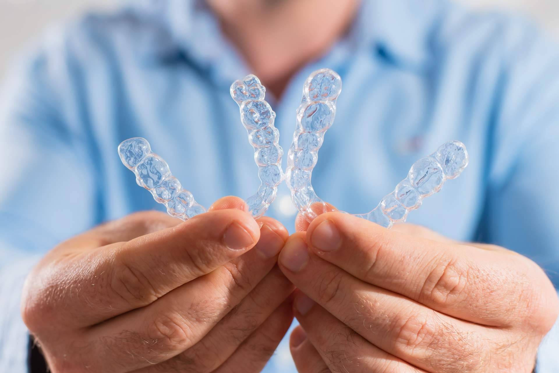 Las ventajas ofrece la ortodoncia Invisalign cuando es aplicada por especialistas como los de la Clínica Dental InterORALIA