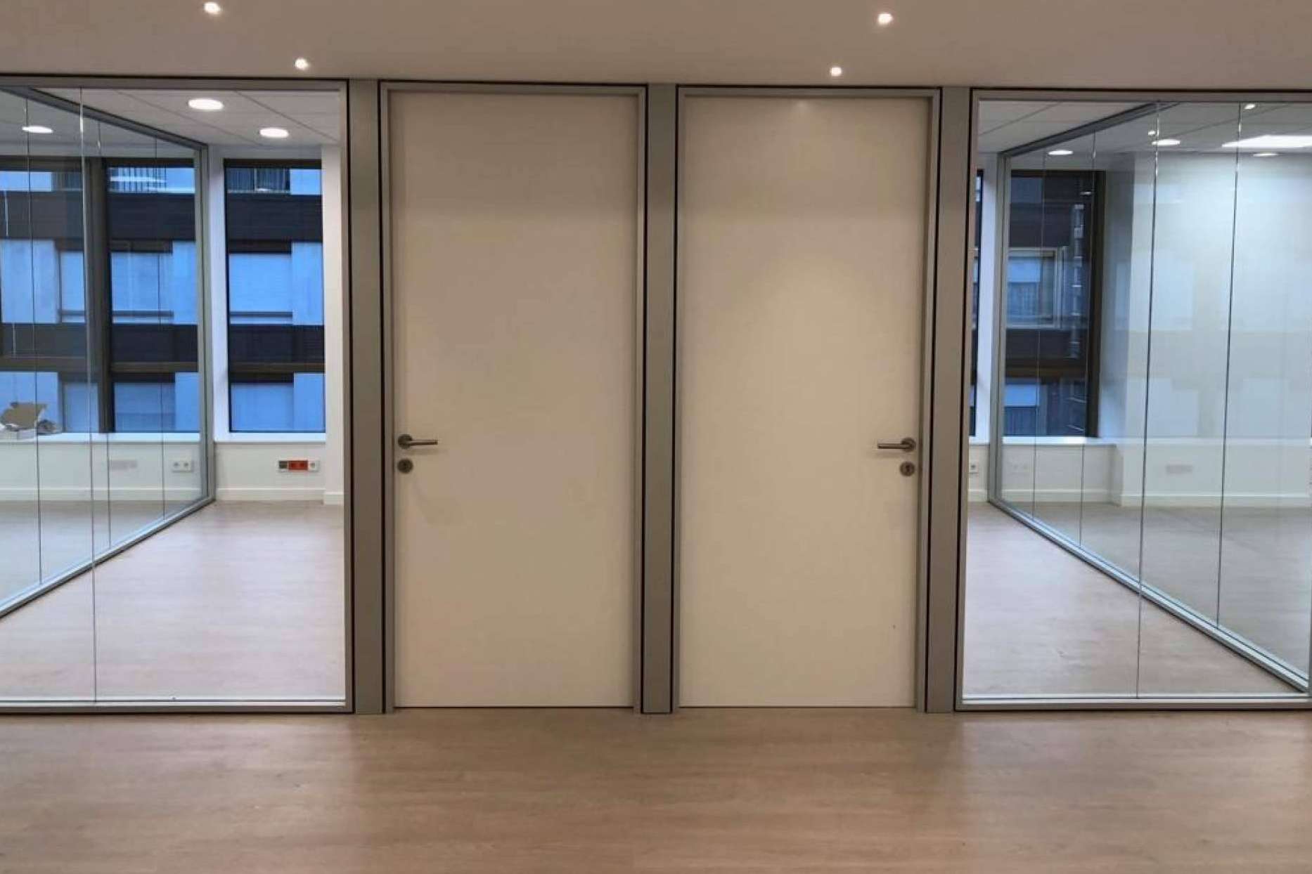 Protecnics Global, instalación de mamparas de oficina en Madrid