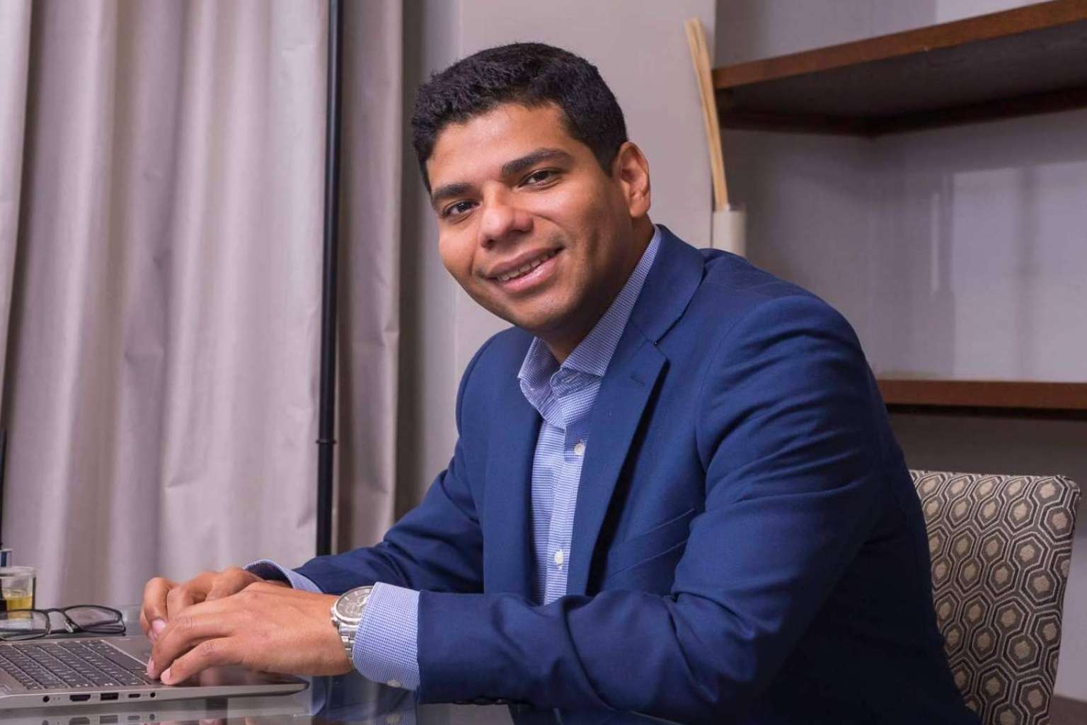 Microcapilar Hair Clinic, de la mano del Doctor Antonio Fernández Brito, experto en microinjerto capilar