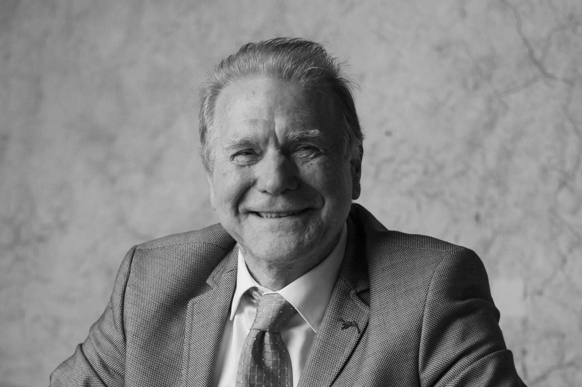 Información sobre el presidente del Grupo Inmobiliario Turístico, Julián Ramírez de la Piscina