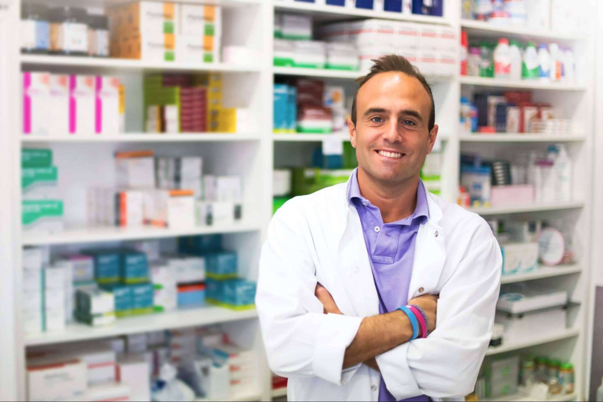 ConfiaFarma ayuda a entrar en el negocio de la farmacología