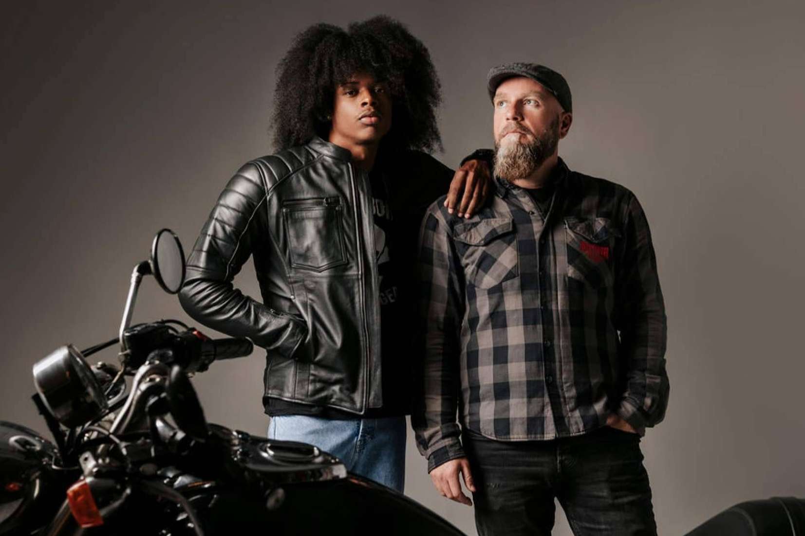MotoBoar, la marca que no deja indiferente a ningún motero. Una entrevista con su fundador Paco Naranjo