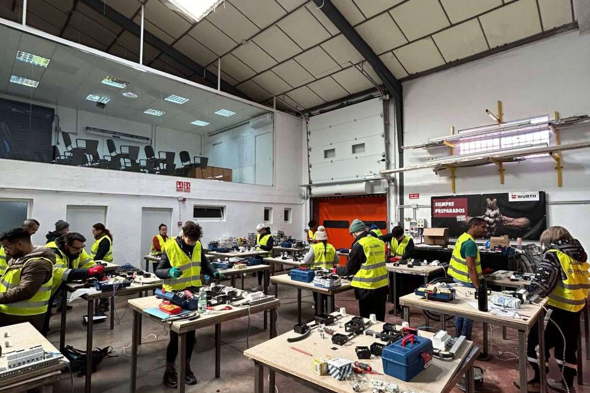 La formación en Técnico Auxiliar de Puertas Automáticas de Servicedoor Formación