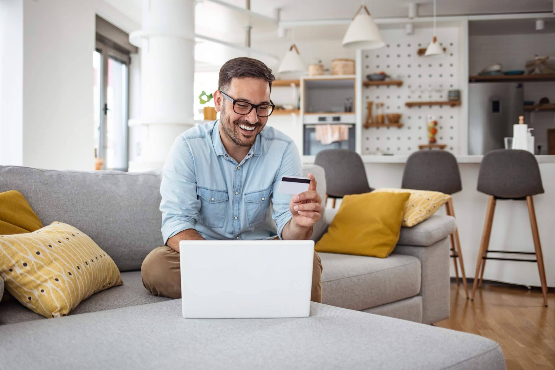 La empresa de Barcelona que está revolucionando el comercio y compra miles de productos a pequeñas tiendas