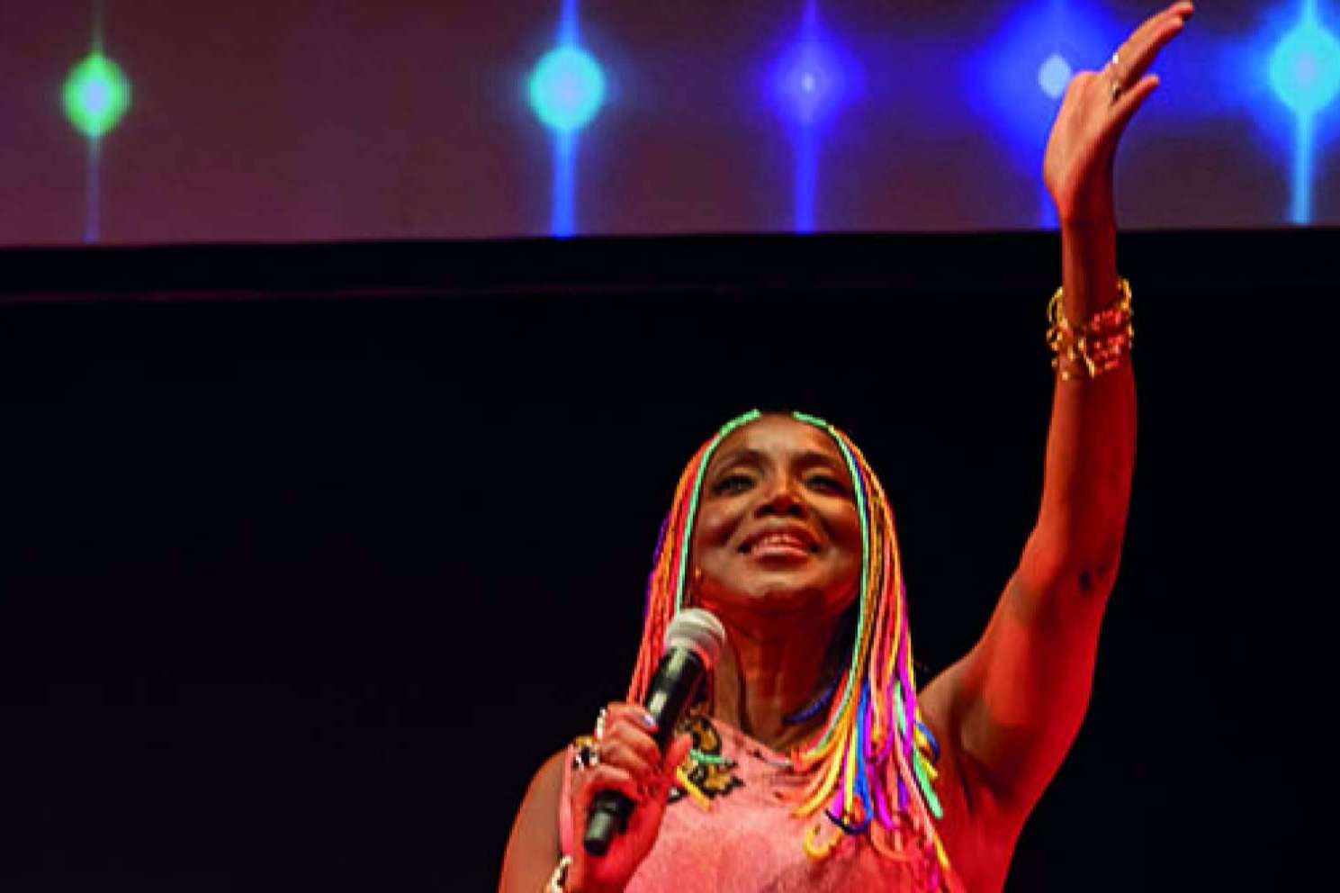 Lucrecia, artista consagrada de la música latina, entregará su propio galardón en los Premios Latino 2024