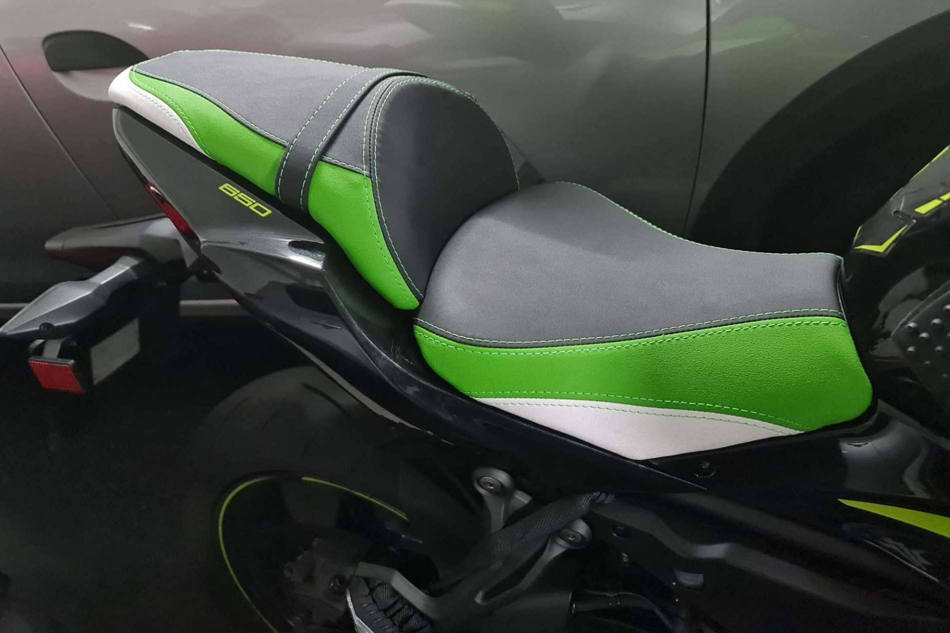 Asientos de moto cómodos y seguros con JM Fundas