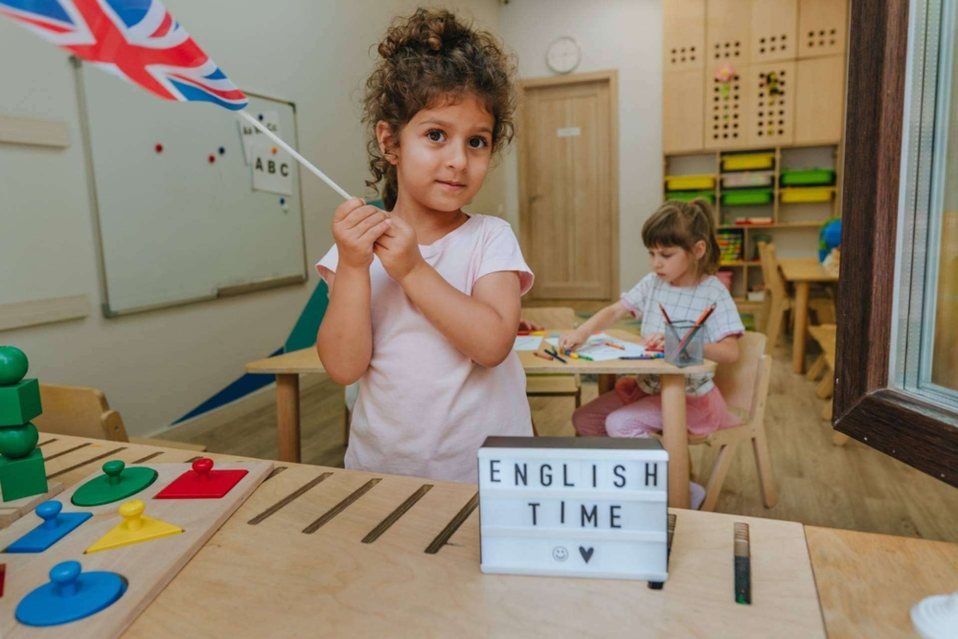 La academia de inglés en Gracia Winter Laguage School ofrece cursos para todas las edades