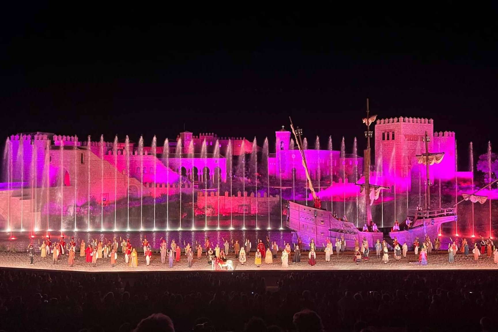 Una manera diferente de conocer la historia de España con la inmersión temática del Puy Du Fou