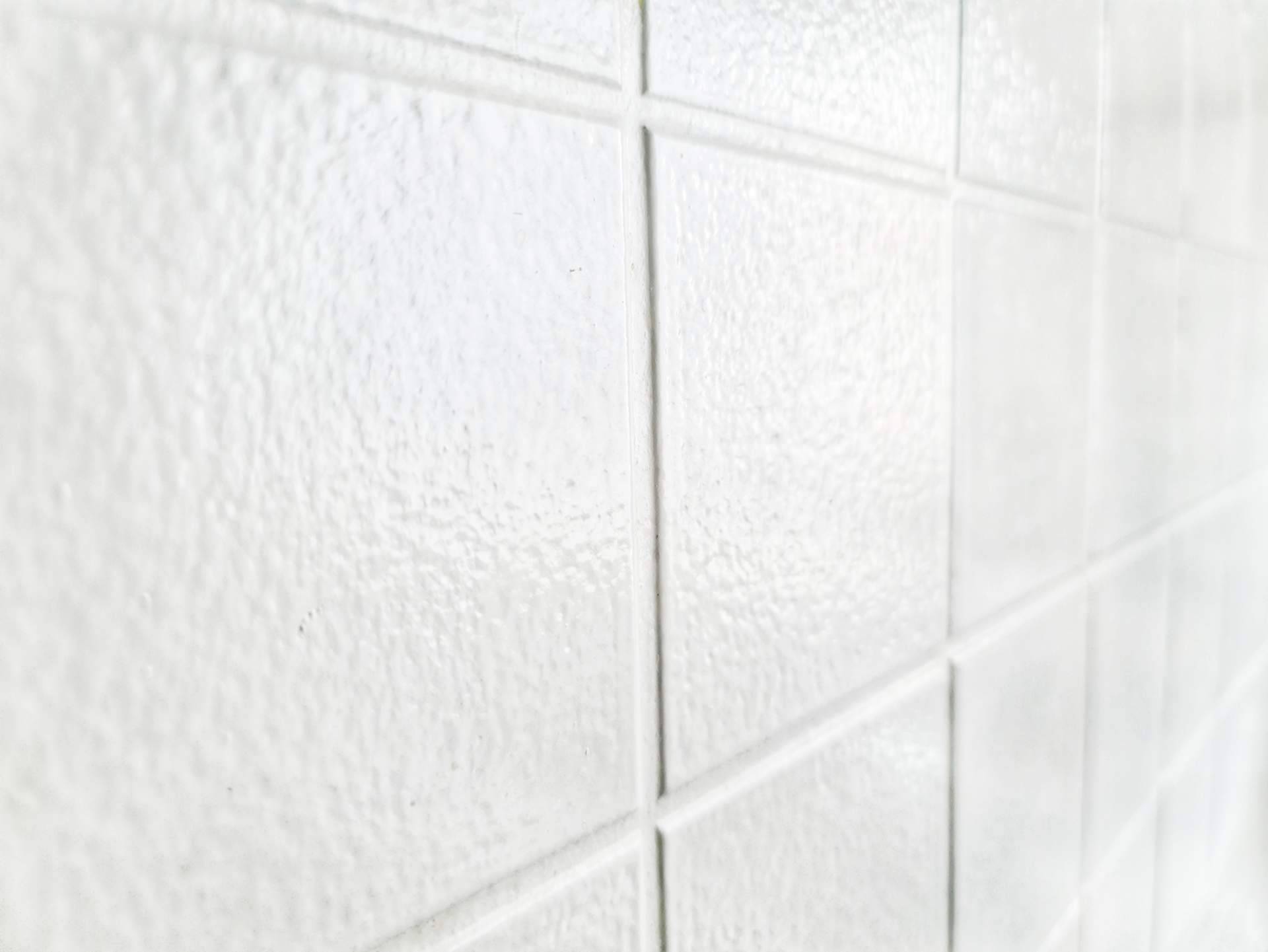 Renovar cocinas y baños al pintar los azulejos