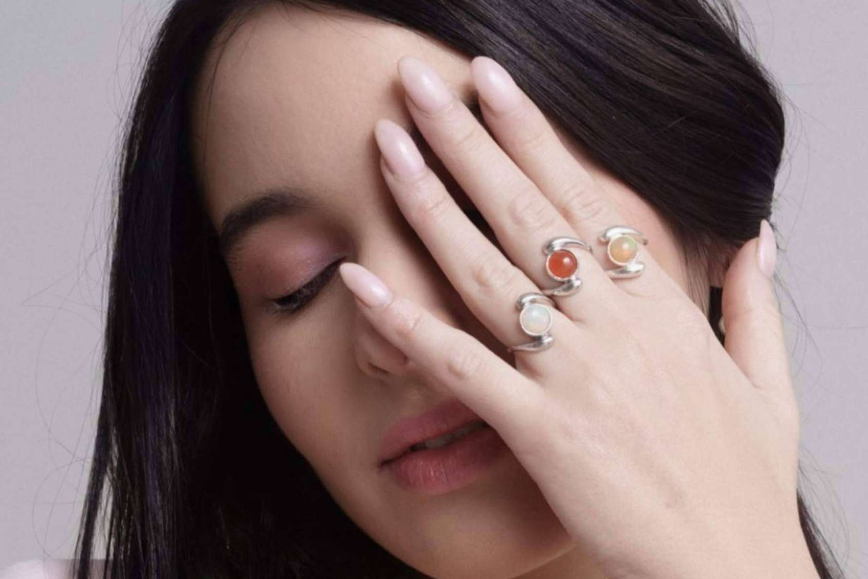 Stonbow destaca en el mercado de la joyería con joyas de piedras naturales de diseño exclusivo