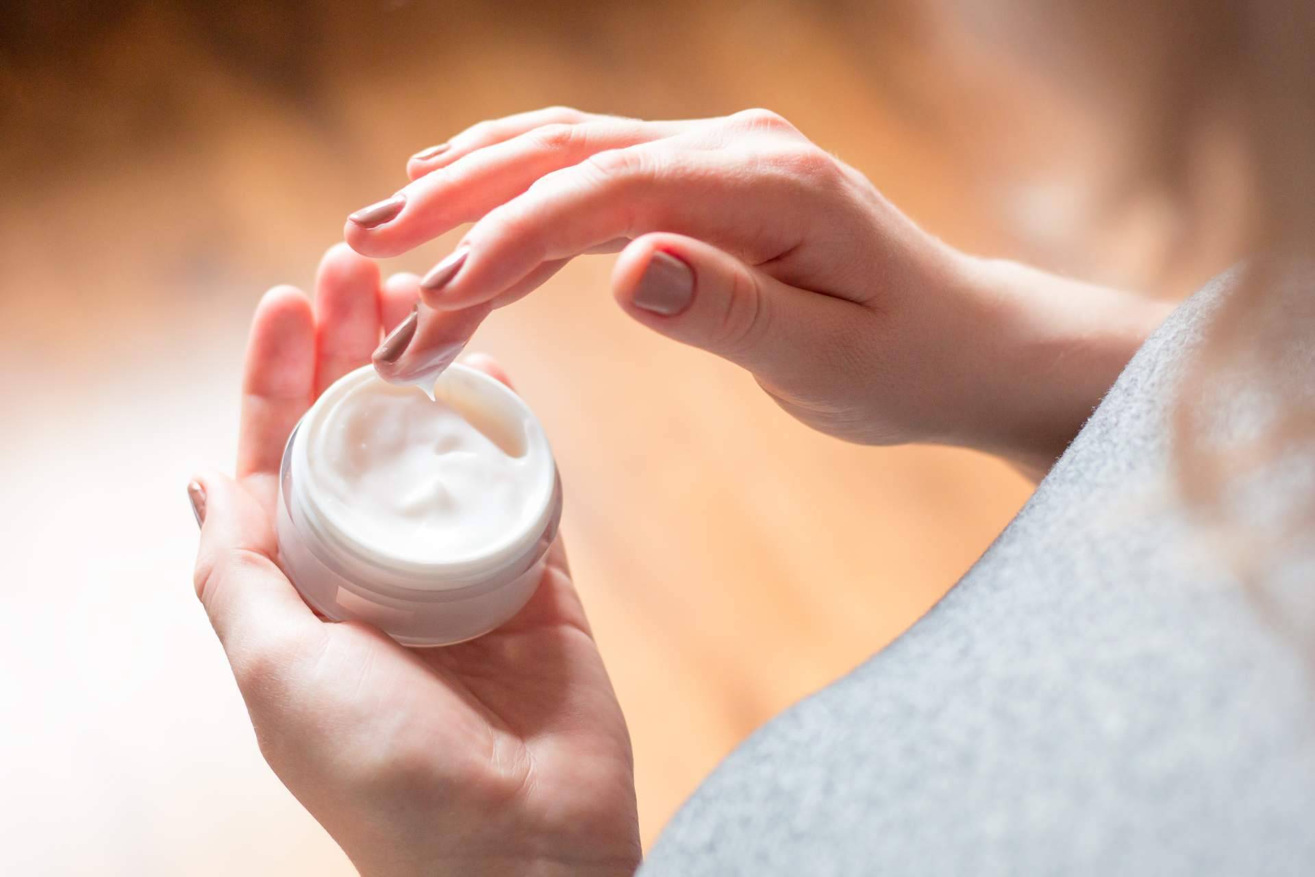 Una promoción especial en artículos marca Avene para el cuidado dérmico antiedad, de la mano de Farmasky