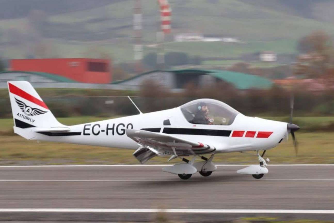 Sobrevolar Asturias por un día en una avioneta ultraligera con Asturfly