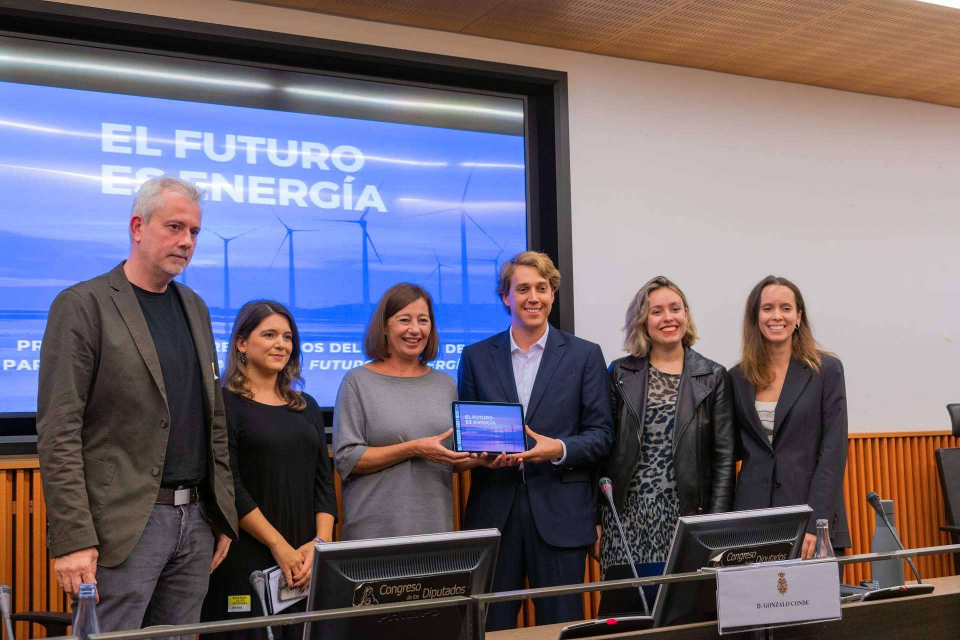 La juventud apuesta por redes eléctricas robustas para asegurar un modelo energético sostenible
