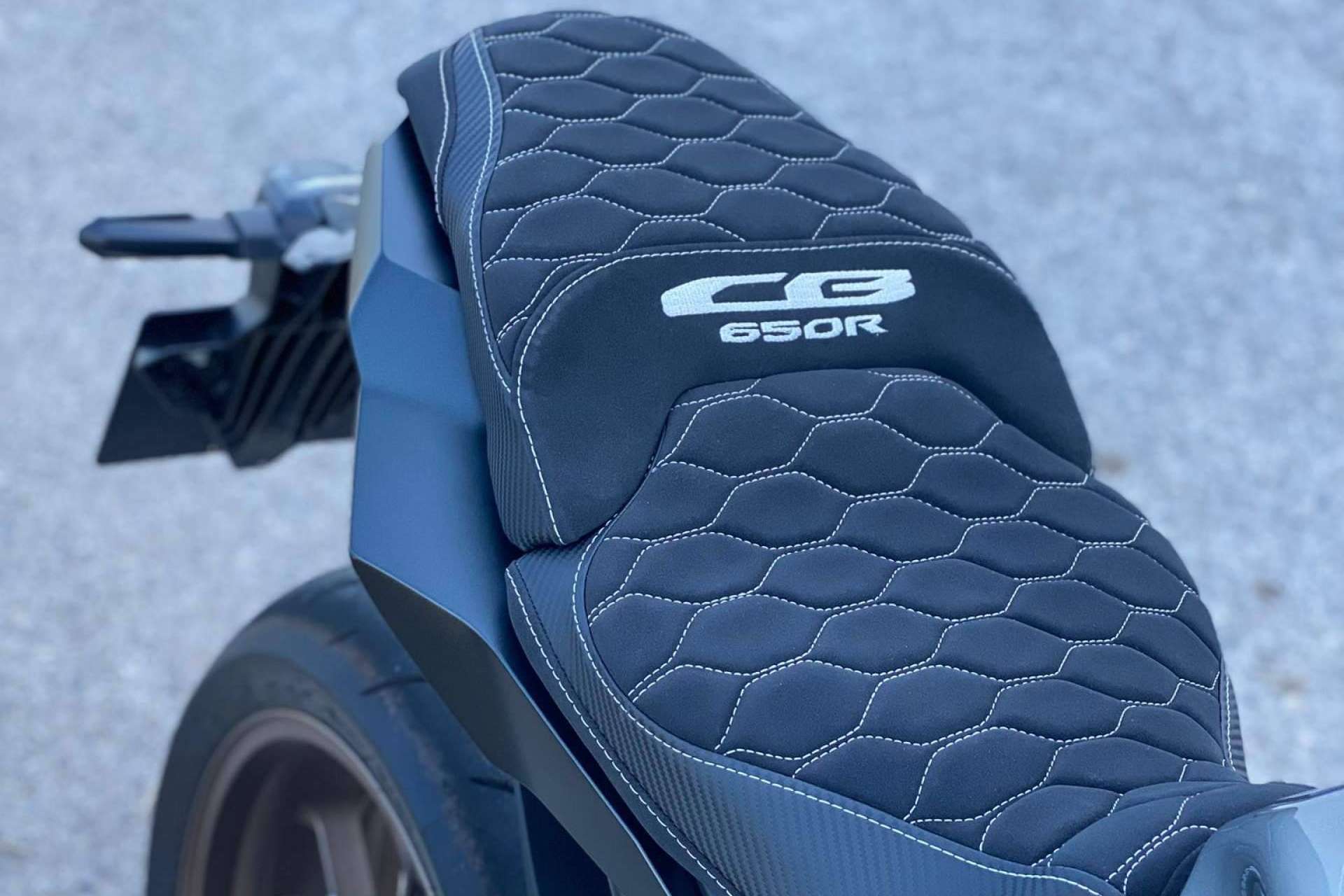 Empresa especialista en fundas de asiento de moto personalizadas