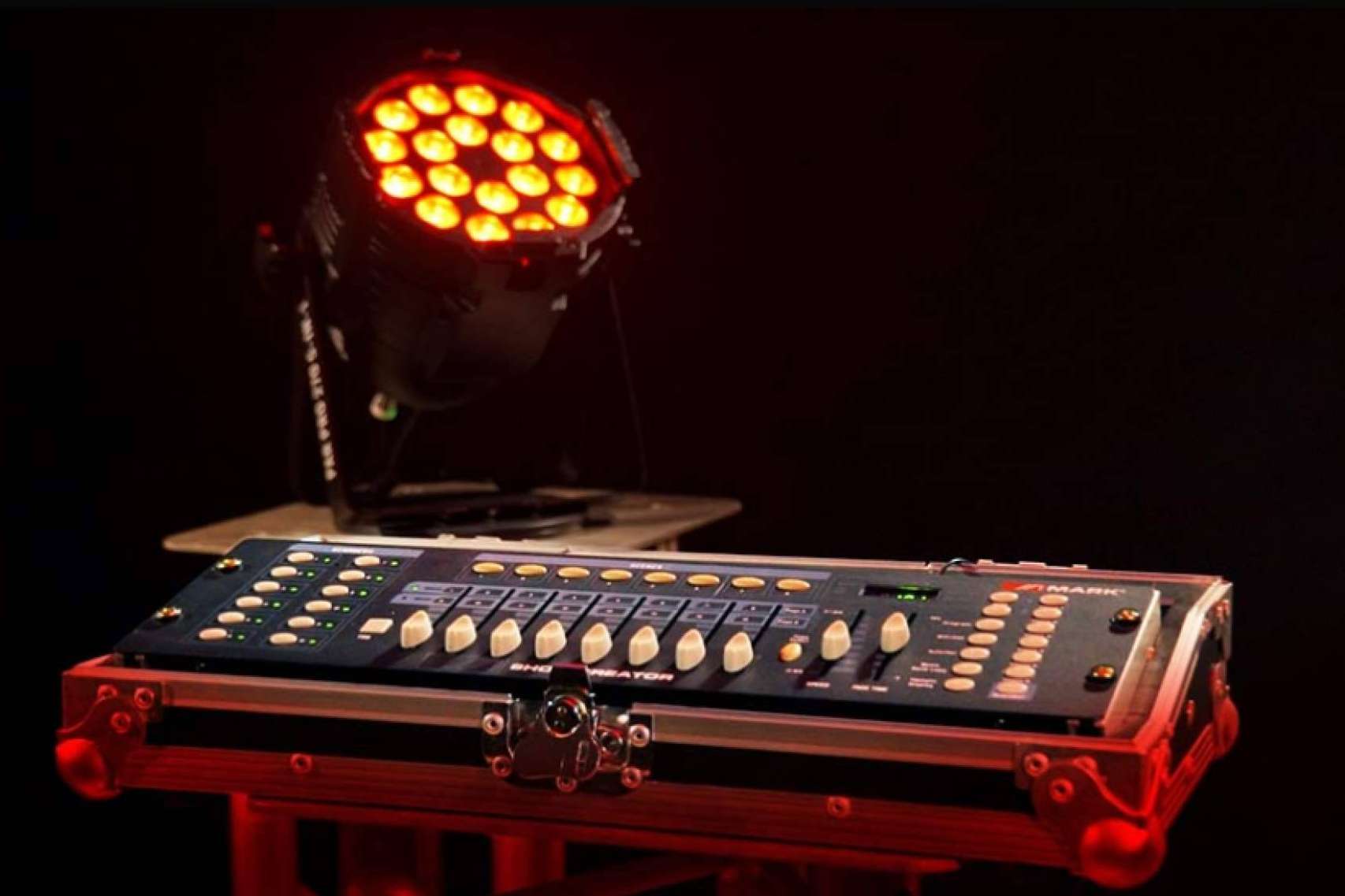 Alquiler de equipos de luces profesionales y efectos en Barcelona