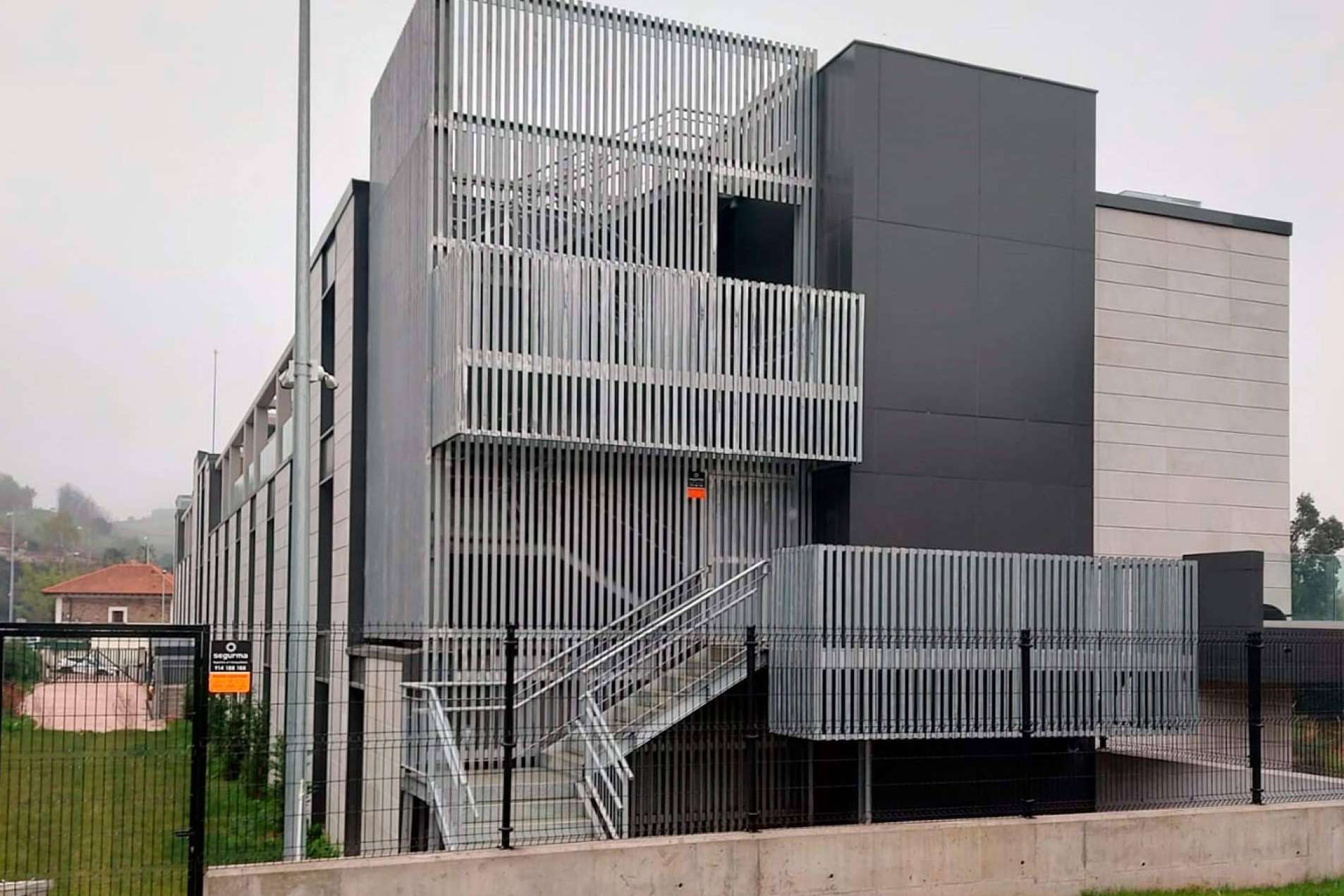 RPM cuenta con un taller propio para diseñar y fabricar estructuras metálicas
