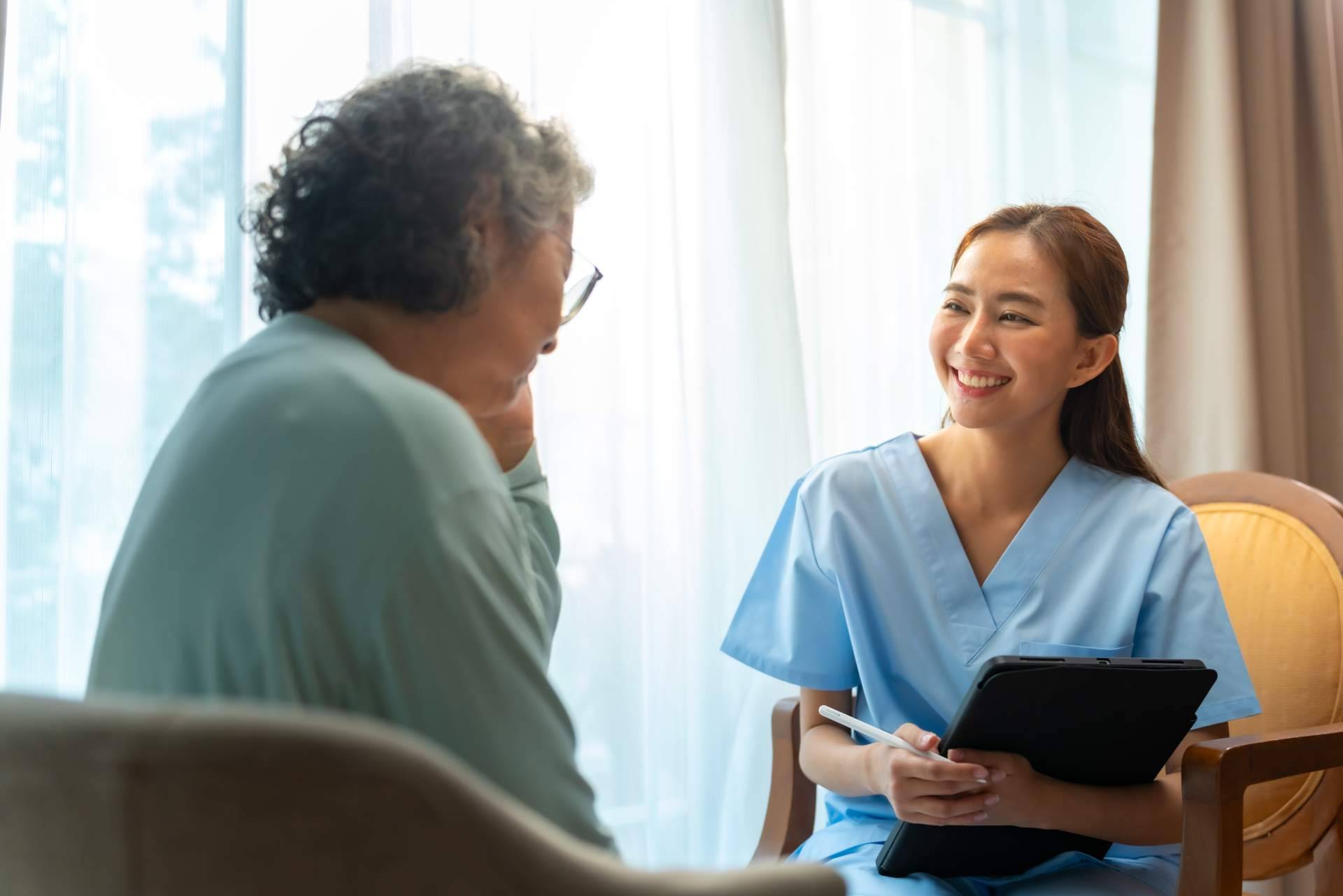 Servicios de estimulación cognitiva a domicilio; INIMA Rehabilitación apuesta por la cercanía y personalización