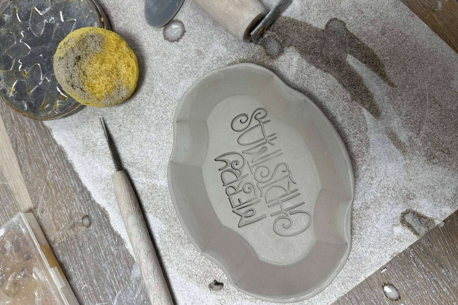 Talleres de cerámica navideña para diseñar piezas decorativas exclusivas