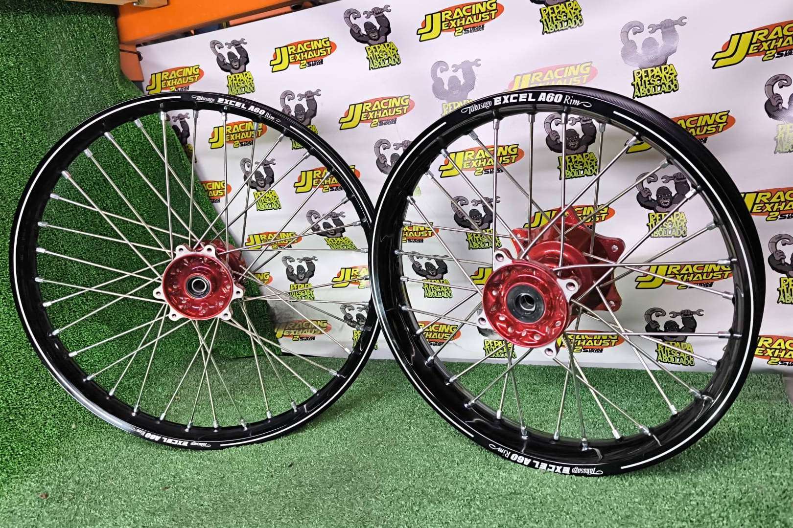 JJ Racing Coatings; Pintura en polvo al horno para restaurar y personalizar llantas y piezas de moto
