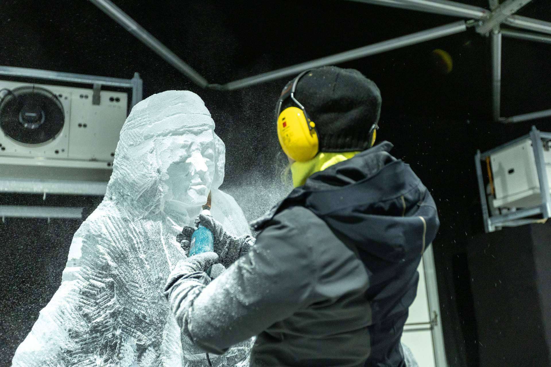 Sevilla se prepara para el frío con 250 toneladas de hielo y 150 de nieve