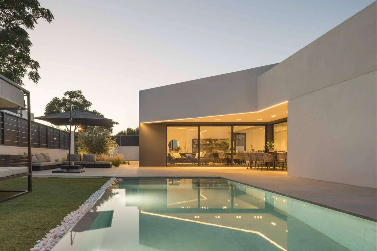 Arquitectura emergente en Torre en Conill; la urbanización de moda en Valencia