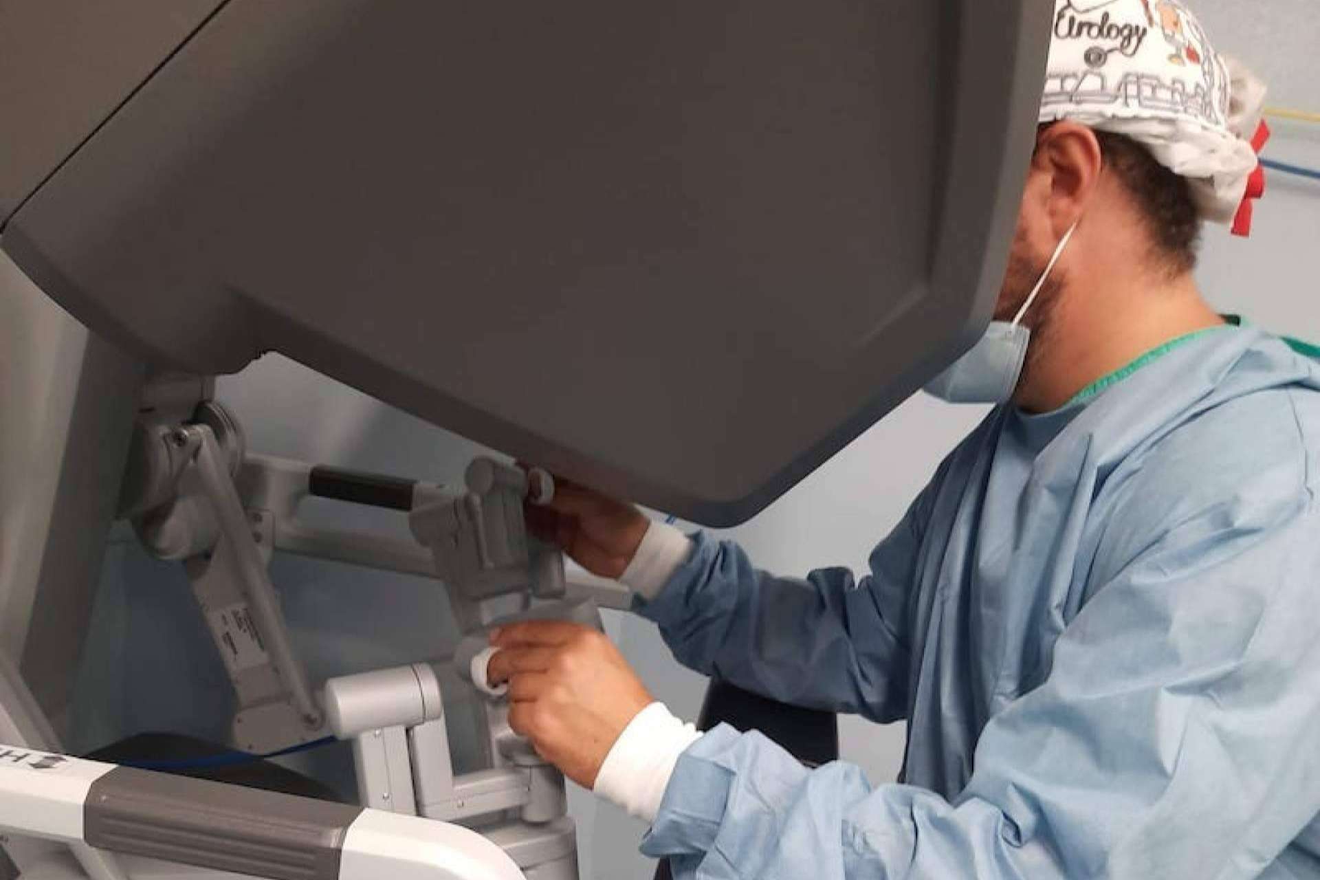 Cirugía robótica de próstata, precisión y menos riesgos con el Dr. Pep Auguet
