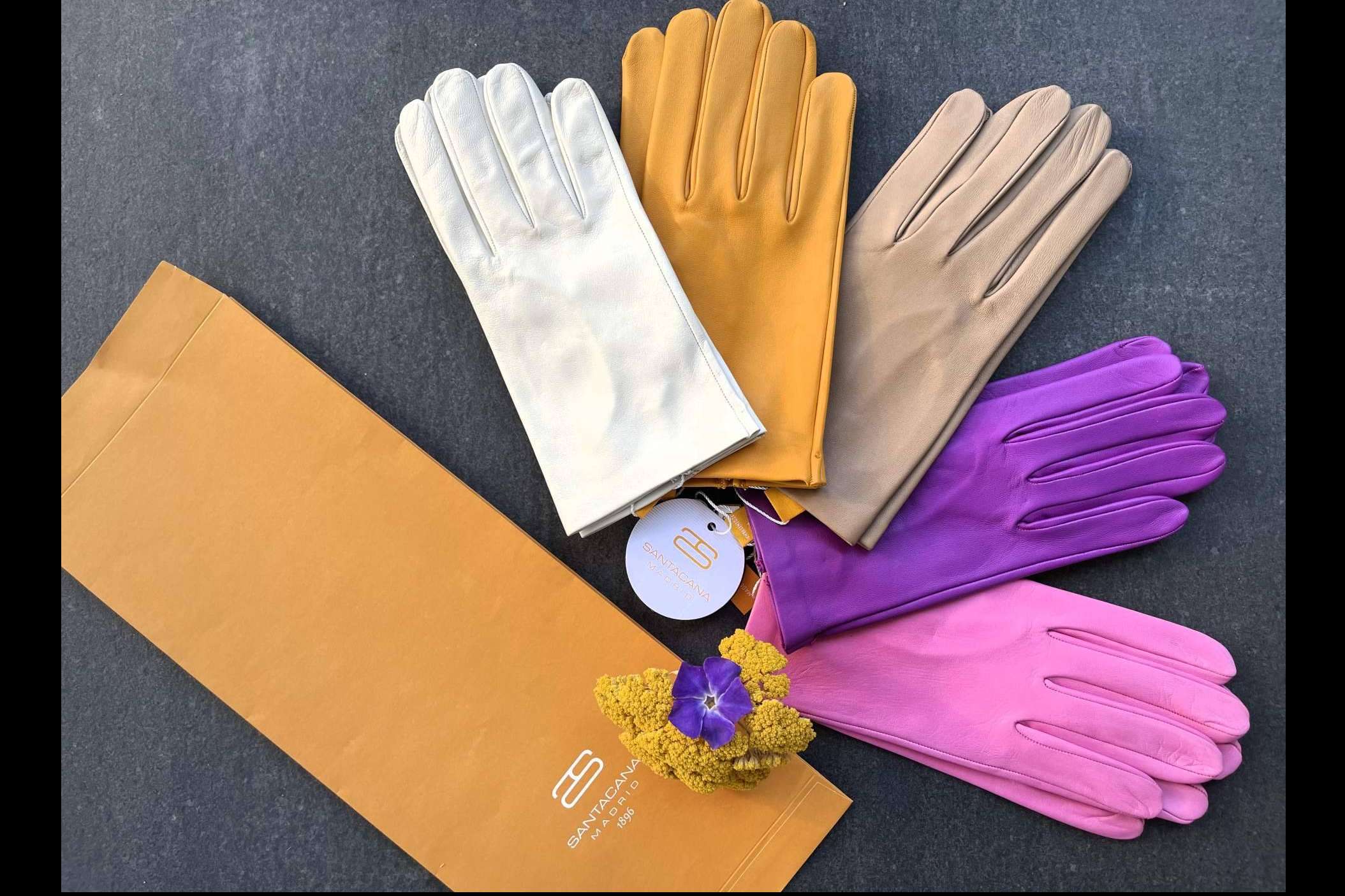 Guantes de piel Santacana; diseño y calidad para un invierno con estilo