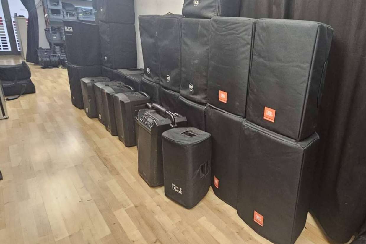 Organización de eventos en Barcelona, consejos sobre alquiler de backline y riders técnicos