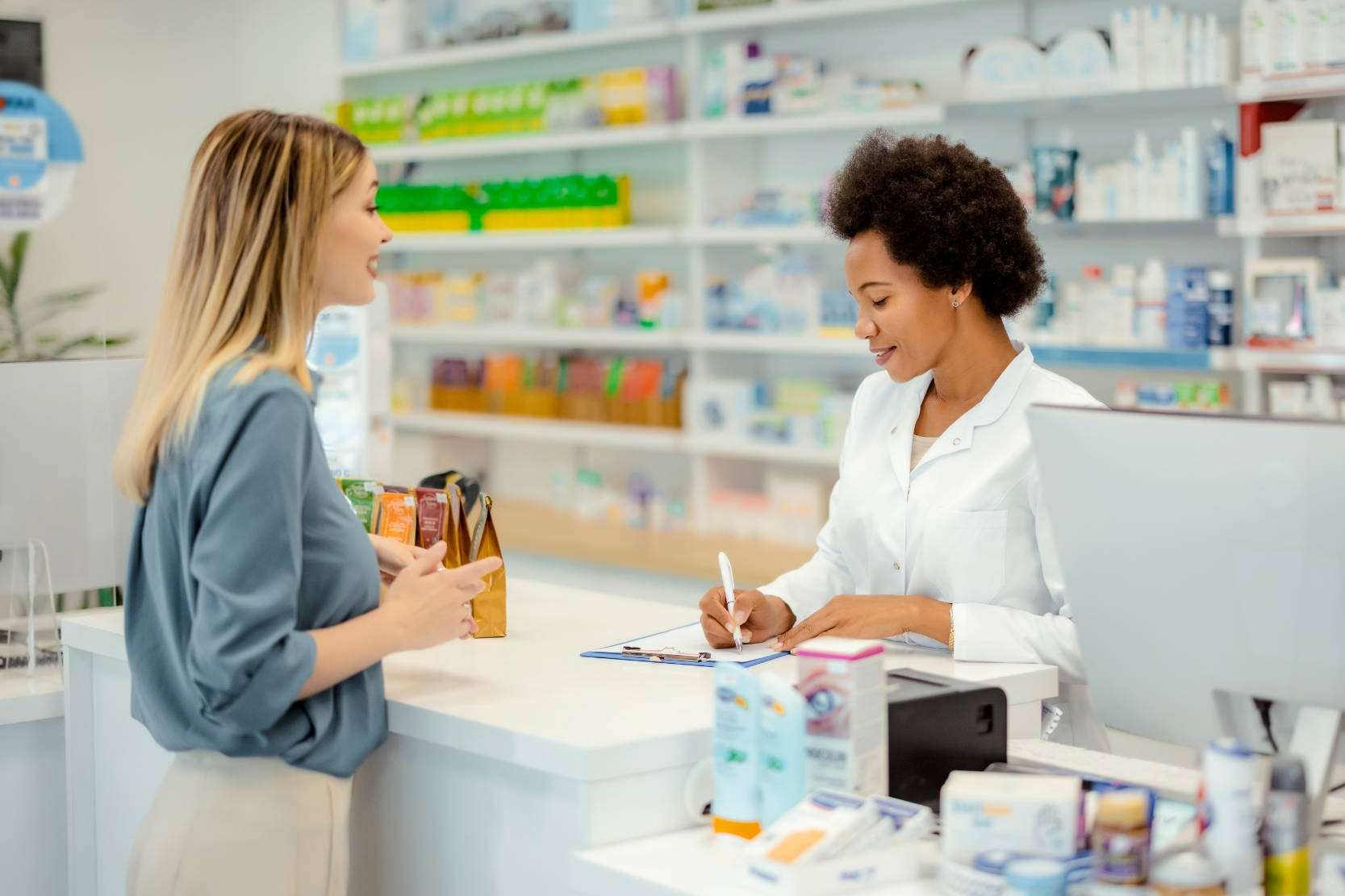 Las farmacias en España y su papel como impulsoras de las iniciativas comunitarias